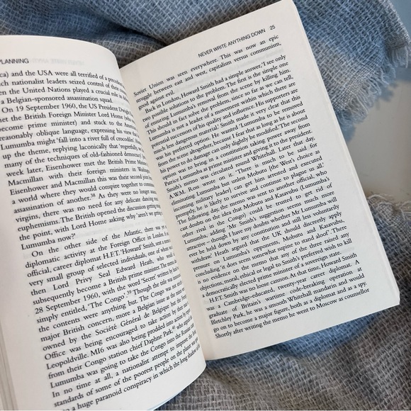 📚SPECIAL 3/$21 BOOKS!! 📚 Assassination ~Richard Belfield - Picture 4 of 6